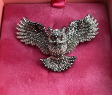Butler and Wilson Owl Brooch  (Pewter/Clear)