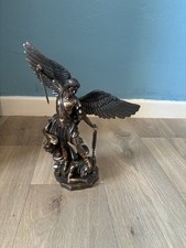 Stunning Nemesis Now statue of Archangel Michael Battling Lucifer