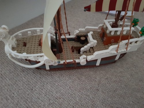 Lego one piece - one, going