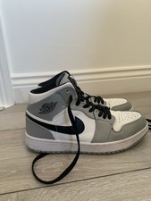 Air Jordan 1 Mid Women’s