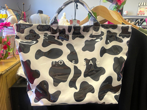 Black white 17x12 cow animal - white,