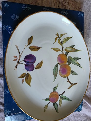 Royal worcester evesham gold - worcester,