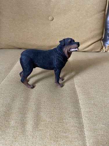 Rottweiler figurine