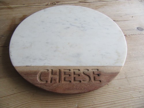 Round marble and acacia - ,