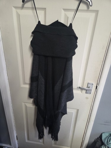 Ladies grey black knit - grey,