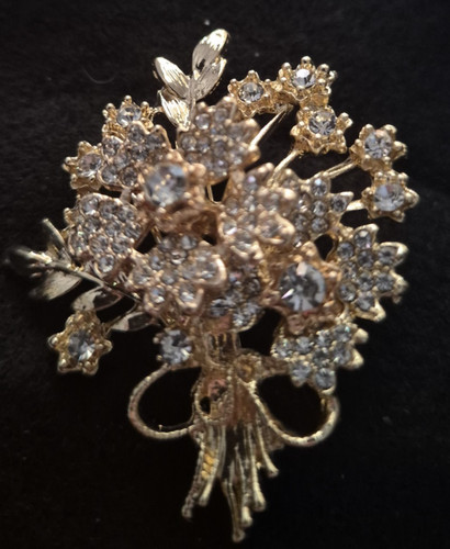 Flower bouquet brooch with - flower,