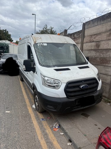 Breaking ford transit 2020 - breaking,