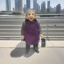 Star Wars Collectable Action Figures: Ugnaught With Apron & Case 1980 Toy Figure