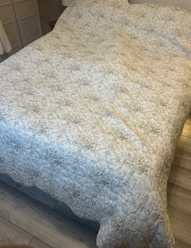 American quilt bedspread - quilt,