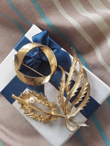 Brooch sphinx hollywood - brooch, sphinx,