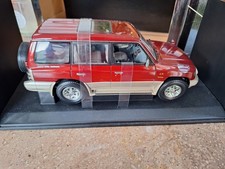 AutoArt 1 18 Mitsubishi Pajero