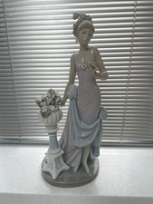 LLADRO Figurine Lady