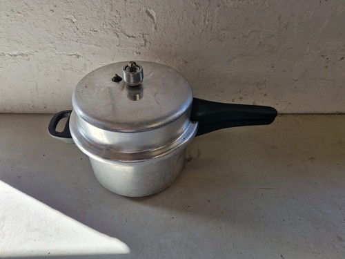 Prestige pressure cooker - prestige,
