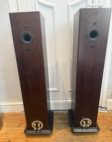 Speakers monitor audio - speakers,