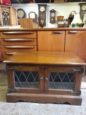 OLD CHARM OAK TV CABINET STAND