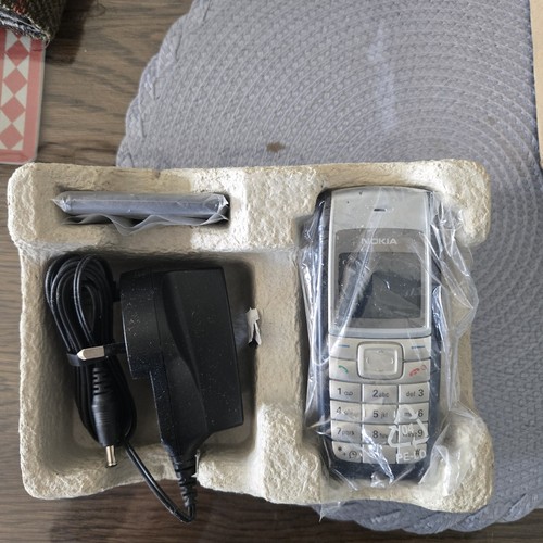 Nokia 1112 mobile locked - 1112,