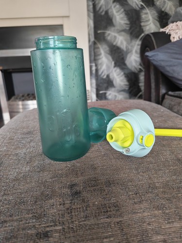 Green air bottle with - up, pop