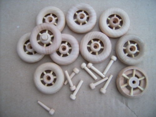 Spoked wooden wheels - 4x, +