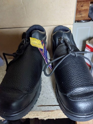 Trojan nwt metatarsal chukka - nwt,