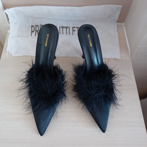 Pretty little thing - thing, black