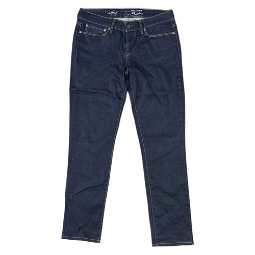Levis demi curve - demi,