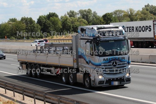 Truck photo mercedes benz - truck,