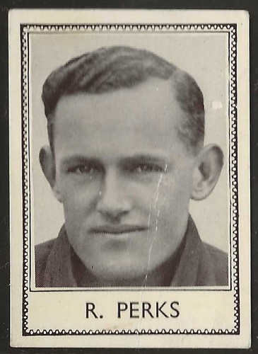 Barratt famous cricketers 1937 - barratt-famous,