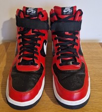 NIKE AIR FORCE 1 SIZE 11