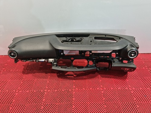 Mercedes class dashboard - e,