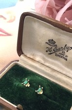 Vintage Jewellery Gold Stud