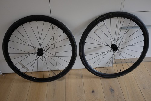 Road bike wheelset - road,