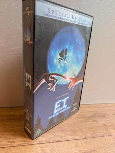The extra terrestrial vhs - t,