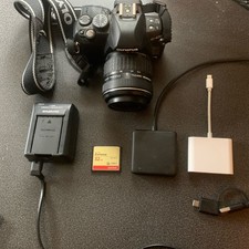 Olympus E-420 Digital Camera *hardly used*  with 32GB CF SanDisk + card readers