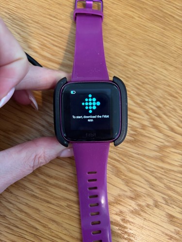 Fitbit versa lite purple - fitbit,