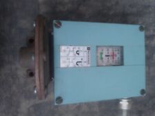 Telemecanique adjustable air compressor air pressure switch 3/8 XMG-B0011