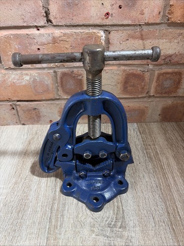 Record pipe vice - record,