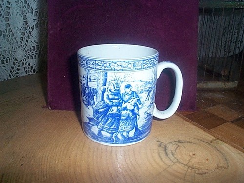 Spode the blue - blue, room
