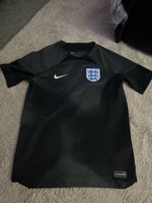 England Goalkeeper Shirt Size M Childs