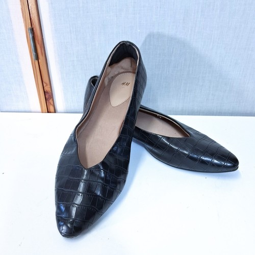 Black textured crocodile - h&m,