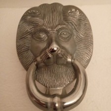 Antique Style Lion Head Door
