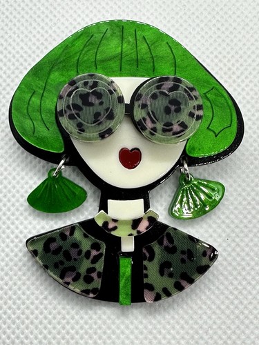 Statement piece green - statement,