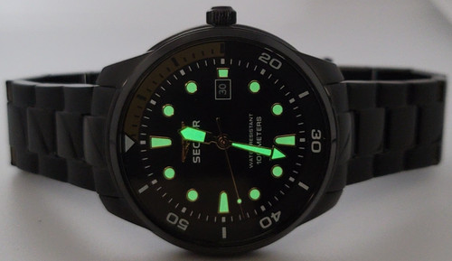 New mens watch sector - new, no