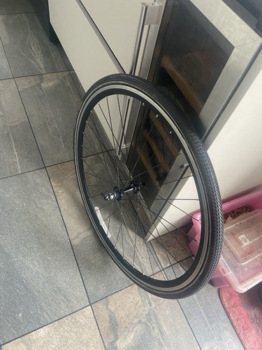 700c black front wheel road - front,