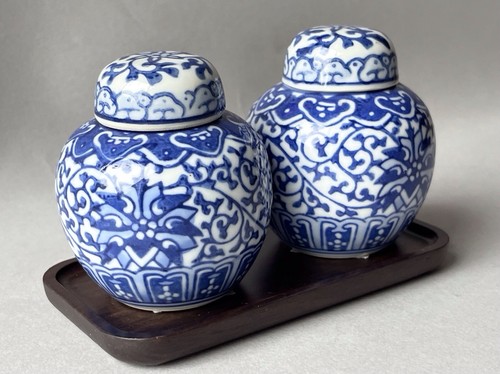 Pair chinese miniature blue - of,