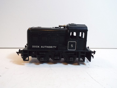 Triang r253 dock authority - triang,