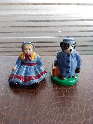 Wade figures traveling - 2,