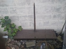 Bale spike headstock, tractor