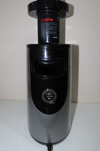 Hurom 700 slow juicer - slow,