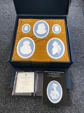 Wedgwood Ltd edition set of 14