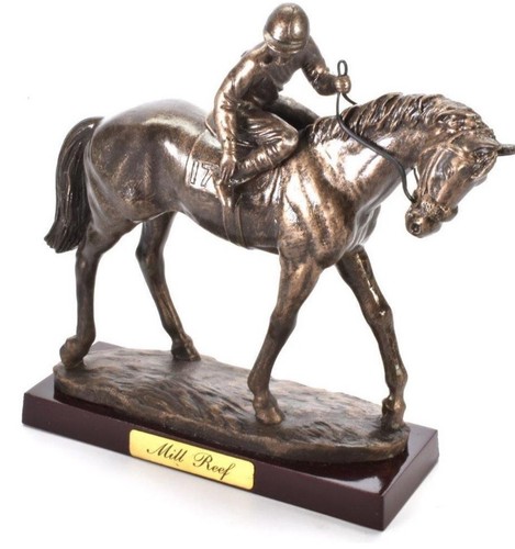 Atlas racehorse statue - -,